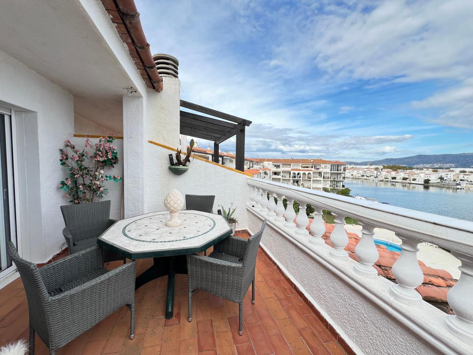 Apartamento Gran Lago Con Vistas Al Canal 艾姆布里亚布拉瓦 外观 照片