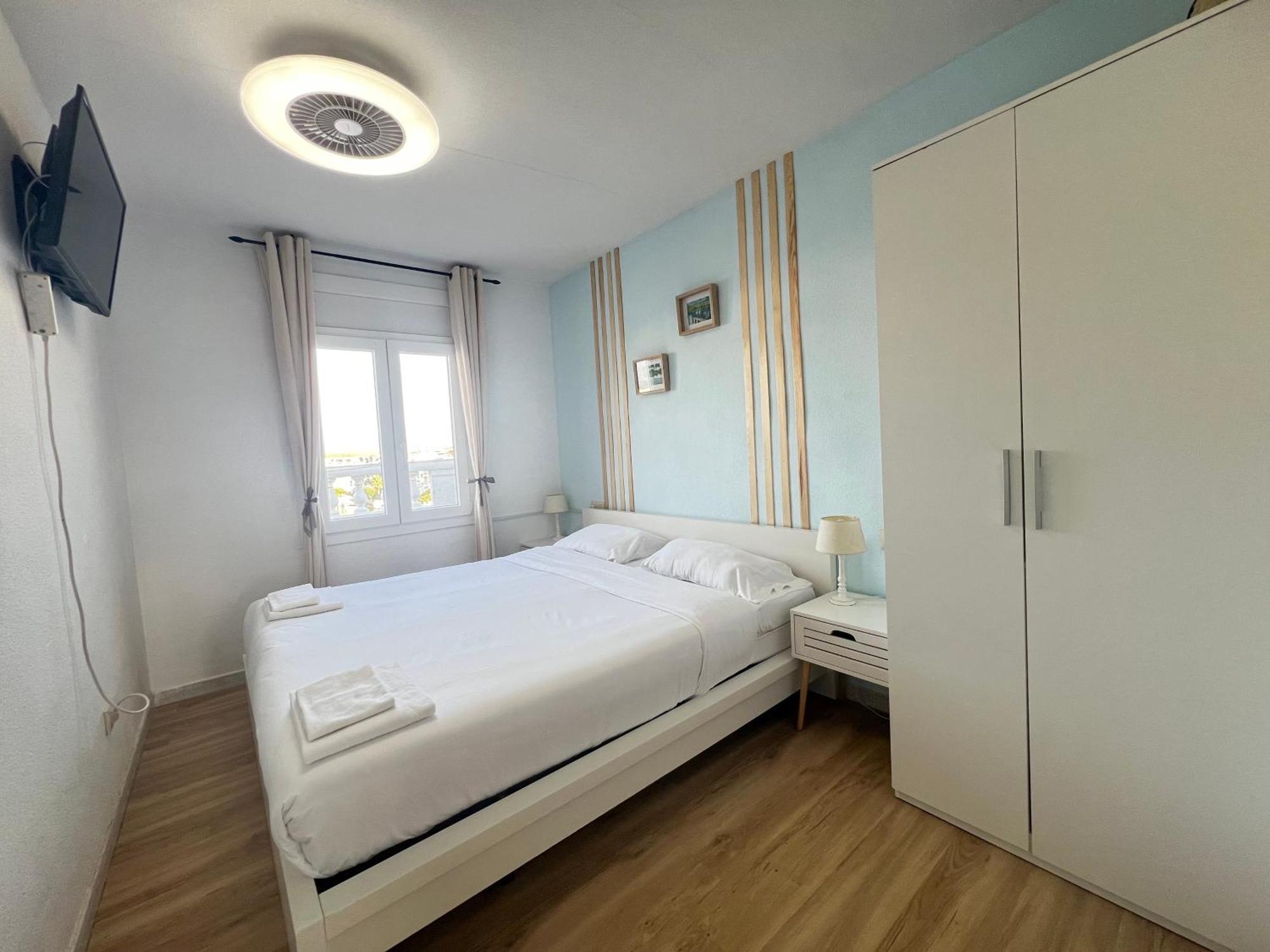 Apartamento Gran Lago Con Vistas Al Canal 艾姆布里亚布拉瓦 外观 照片